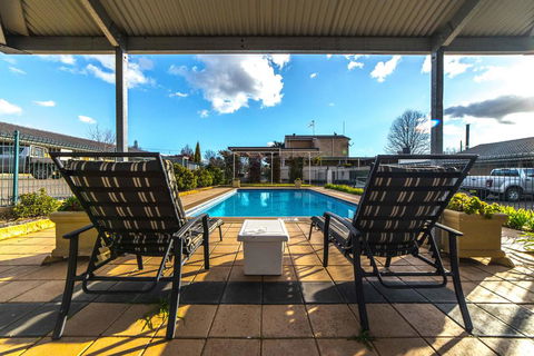 Country Gardens Motel - Hervey Bay Accommodation 2