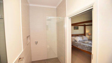 Country Lane Cottage - Hervey Bay Accommodation 3