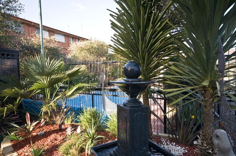 Country Plaza Motel - Tourism Hervey Bay 2