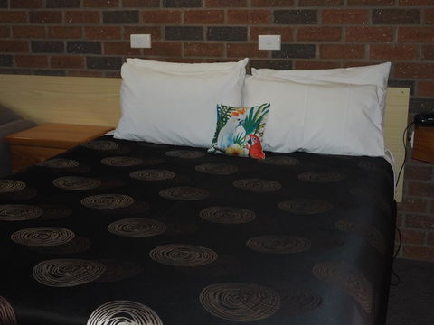 Country Road Motel St Arnaud - Hervey Bay Accommodation 1