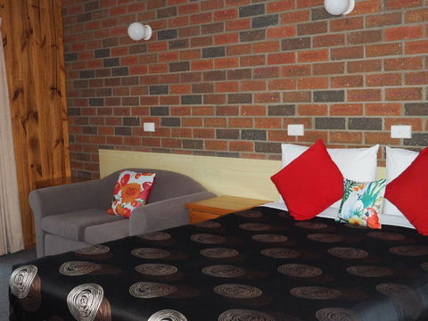 Country Road Motel St Arnaud - Hervey Bay Accommodation 2