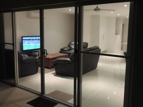 Cowell Holiday Accommodation With Harbour Views - Hervey Bay Accommodation 1