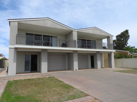 Cowell Holiday Accommodation With Harbour Views - Hervey Bay Accommodation 0