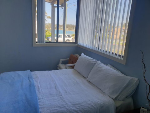 Cozy Beach Weekender - Hervey Bay Accommodation 0