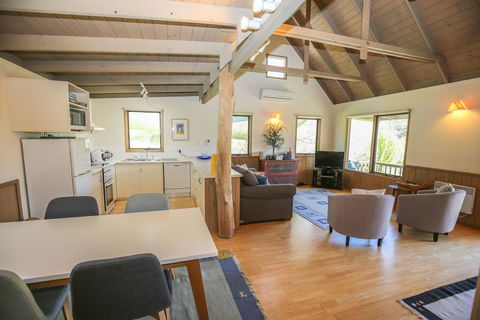 Crabapple Cottage - Tourism Hervey Bay 3