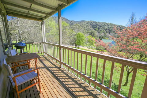 Crabapple Cottage - Tourism Hervey Bay 0