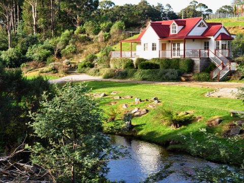Crabtree Riverfront Cottages - Hervey Bay Accommodation 0