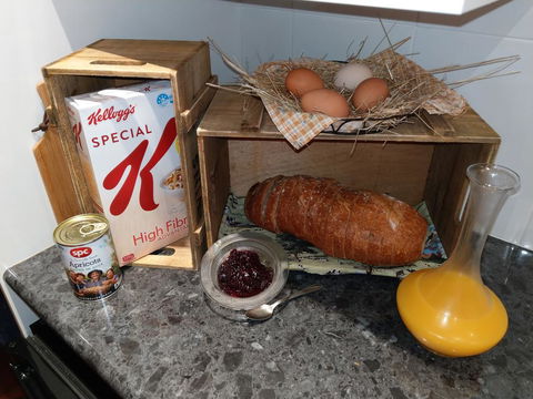 Cradle At Casa Blanca Country Retreat - Tourism Hervey Bay 1