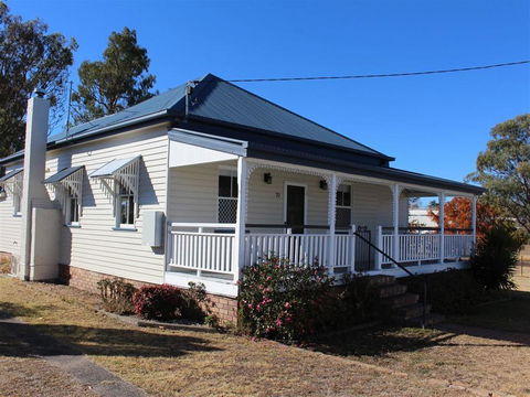 Creekview Cottage - 70 Lock Street - Tourism Hervey Bay 0