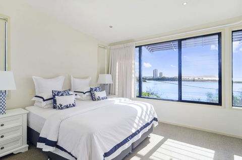 Currumbin Beachside Holiday Home - Tourism Hervey Bay 1