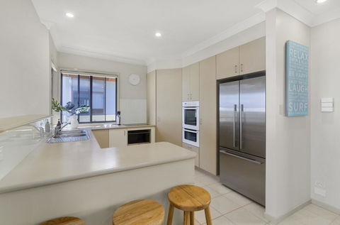 Currumbin Beachside Holiday Home - Tourism Hervey Bay 3