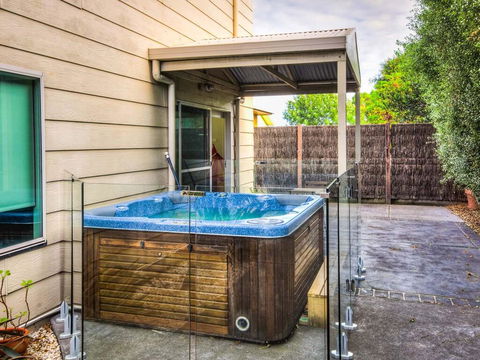 Cuttriss By The Beach - Hervey Bay Accommodation 3