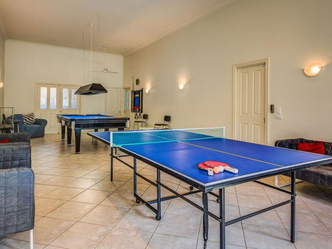 Cuttriss By The Beach - Hervey Bay Accommodation 1