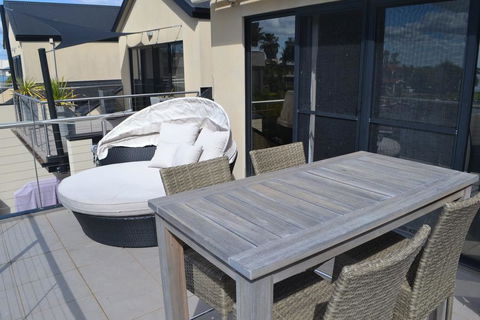 Cypress Drive Town House - Hervey Bay Accommodation 3