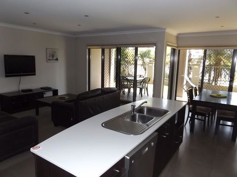 Cypress Water Front Apartments - Hervey Bay Accommodation 1
