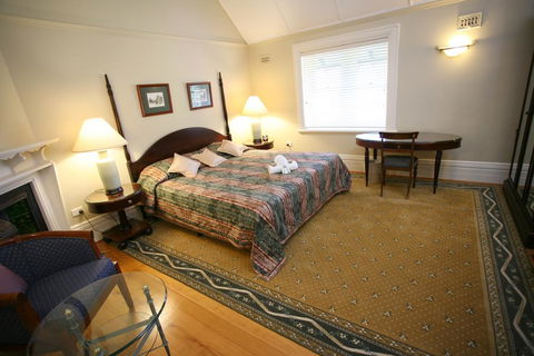 Darcy's Hotel - Hervey Bay Accommodation 3