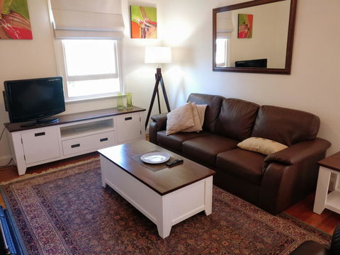 Darling House Castlemaine - Hervey Bay Accommodation 2