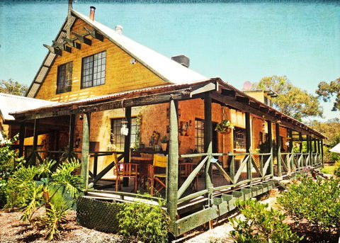 Darlington House - Hervey Bay Accommodation 0
