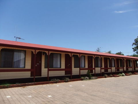 Daydream Motel And Apartments - Hervey Bay Accommodation 0