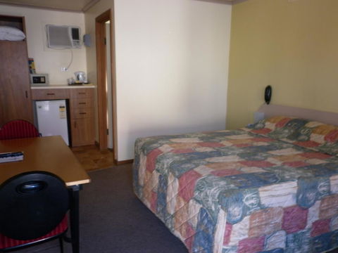 Daydream Motel And Apartments - Hervey Bay Accommodation 1