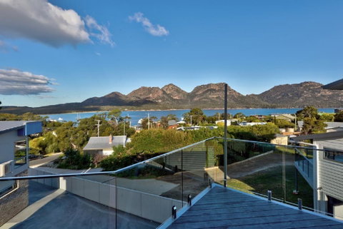 Deja Blu 2 - Hervey Bay Accommodation 0
