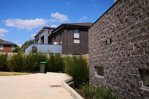 Delicate And Peaceful Bundoora Townhouse 11 - Hervey Bay Accommodation 0