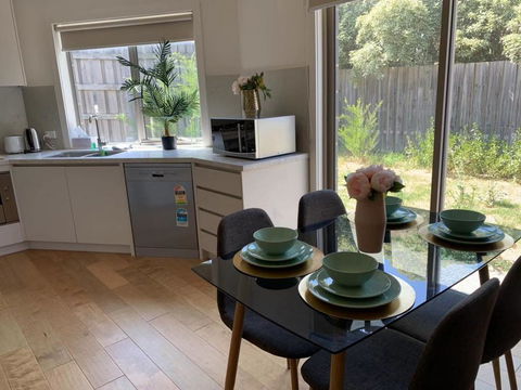 Delicate And Peaceful Bundoora Townhouse 11-R2 - Hervey Bay Accommodation 2