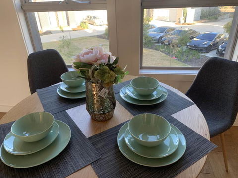 Delicate And Peaceful Bundoora Townhouse 12-R2 - Hervey Bay Accommodation 0