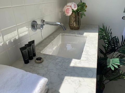 Delicate And Peaceful Bundoora Townhouse 7-R1 - Tourism Hervey Bay 2