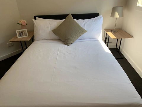 Delicate And Peaceful Bundoora Townhouse 7-R1 - Tourism Hervey Bay 1