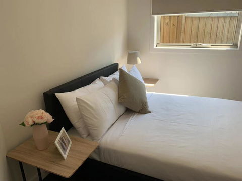 Delicate And Peaceful Bundoora Townhouse 7-R4 - Hervey Bay Accommodation 3