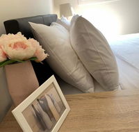Delightful Bedroom in Bentleigh East - Tourism Hervey Bay