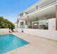 Deluxe on Water - Hervey Bay Accommodation