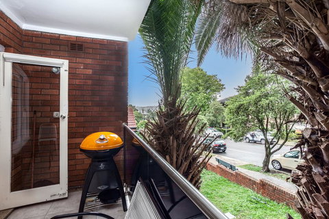 DENHAM DAZE (I677) -L'Abode - Tourism Hervey Bay 2