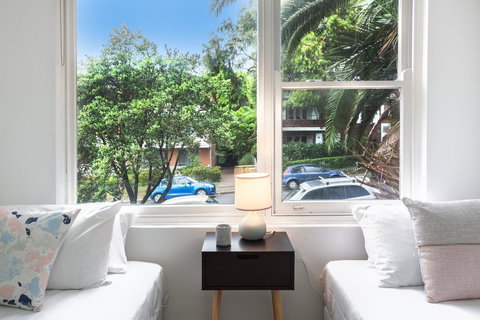 DENHAM DAZE (I677) -L'Abode - Tourism Hervey Bay 0