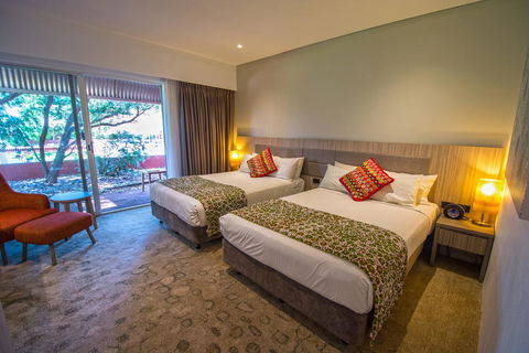 Desert Gardens Hotel - Hervey Bay Accommodation 1