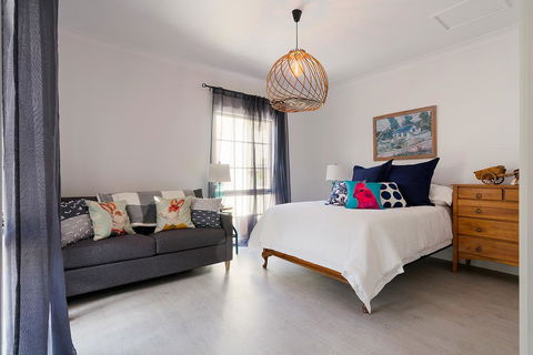 Designer Town Villa - Hervey Bay Accommodation 3