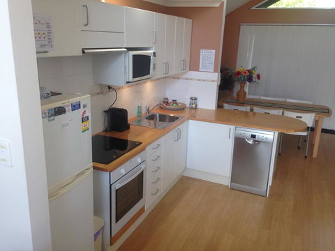 Dillon 7 - Hervey Bay Accommodation 1