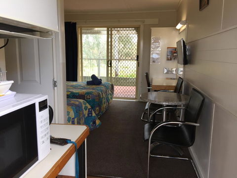 Donald Riverside Motel - Hervey Bay Accommodation 3