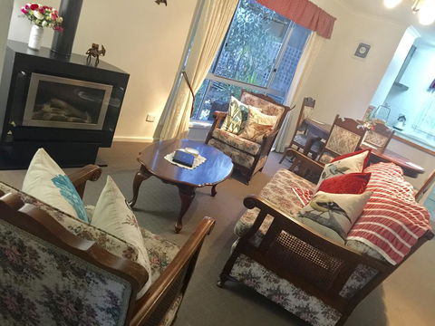 Donkey Tales Farm Cottages - Hervey Bay Accommodation 2