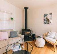 DOVESTONES BY THE SEA - INVERLOCH - Hervey Bay Accommodation