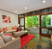 Drifting Port Douglas - Hervey Bay Accommodation
