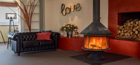 Eagle View Escape - Hervey Bay Accommodation 3