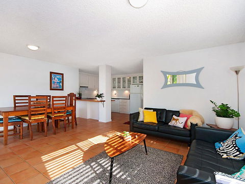 EAST COAST ESCAPES - Byron Beachfront - Hervey Bay Accommodation 2