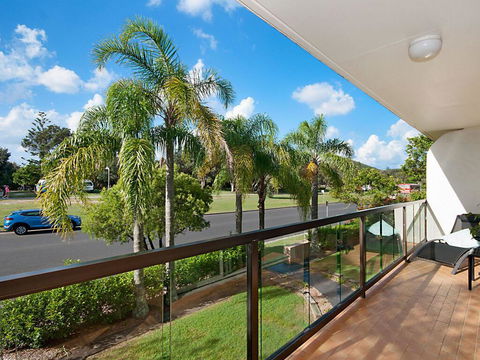 EAST COAST ESCAPES - Byron Beachfront - Hervey Bay Accommodation 0