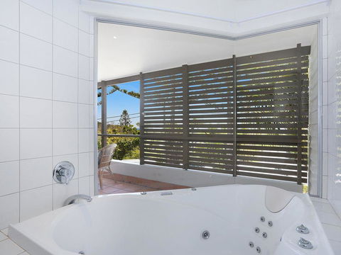 EAST COAST ESCAPES - Lighthouse Studio - Hervey Bay Accommodation 2