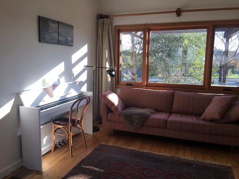 Eco-renovated Light-filled House On A Hill - Hervey Bay Accommodation 0