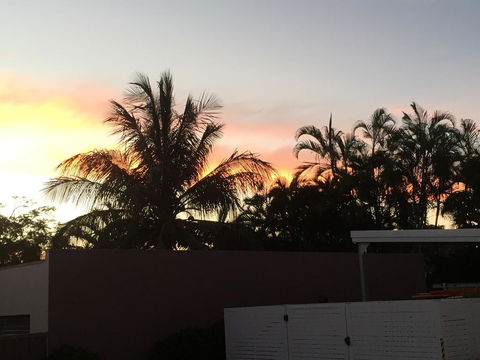 Econo Lodge Beachside - Hervey Bay Accommodation 2