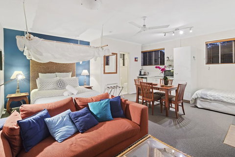 Eden Lodge - Hervey Bay Accommodation 2