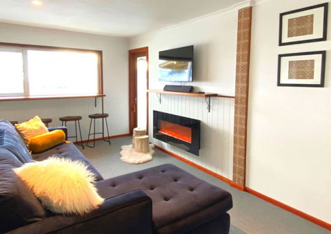 Eiger Chalet - Tourism Hervey Bay 1